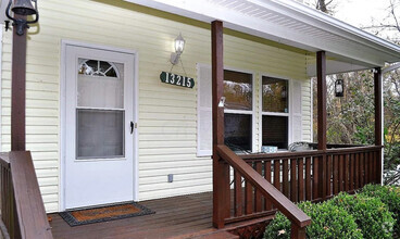 Building Photo - 13215 Elm Rd NE