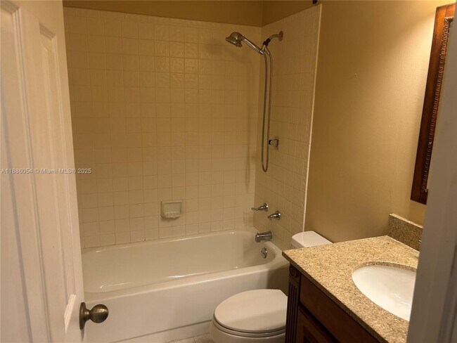 Building Photo - 2939 Myrtle Oak Cir