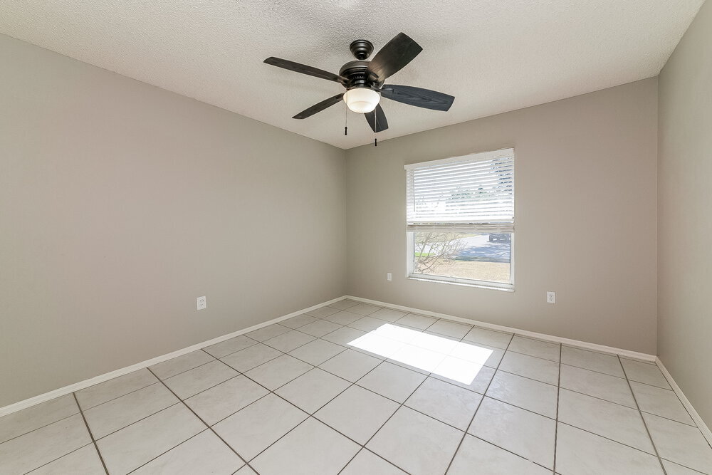 Building Photo - 6202 65th Ct E