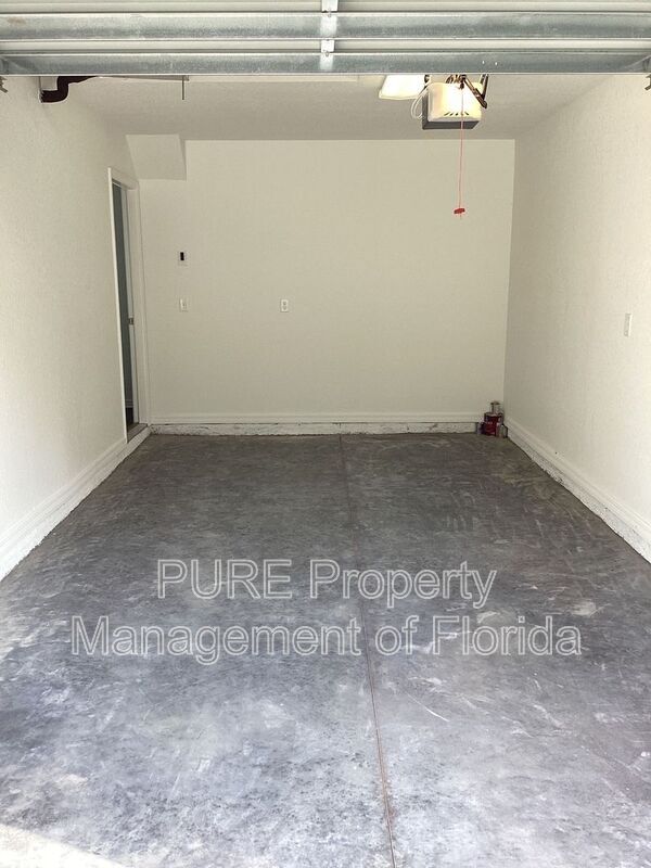 Building Photo - 213 Locust Ln Dr