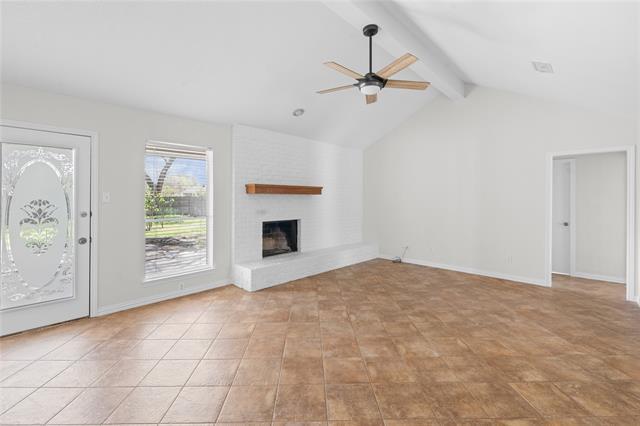 Building Photo - 1106 Almond Dr