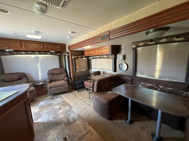 Building Photo - Elizabeth's RV Park