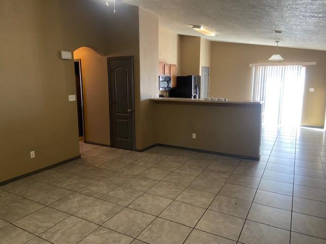 Building Photo - 16 Tome Vista Dr