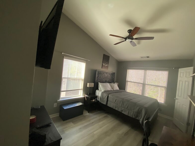 Building Photo - 1269 Liberty Pky NW