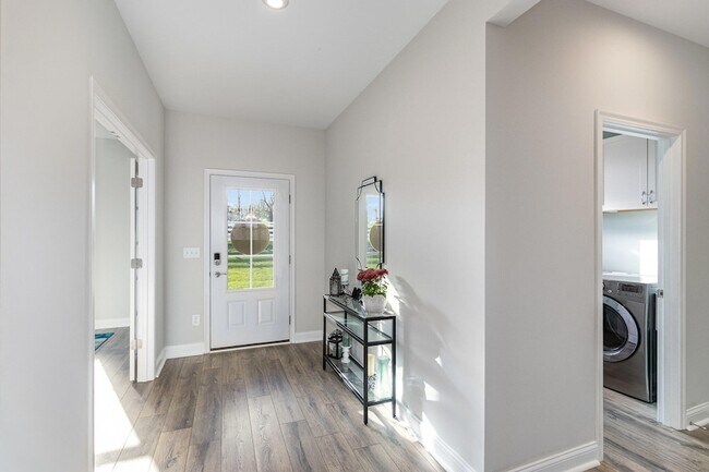 Building Photo - 1890 Williams Rd