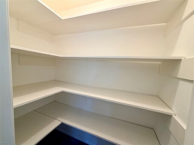 Building Photo - 4503 Medinah Pl