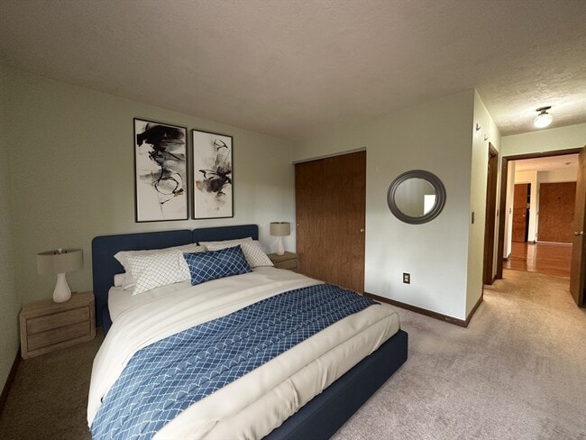 Building Photo - 340 Sunderland Rd