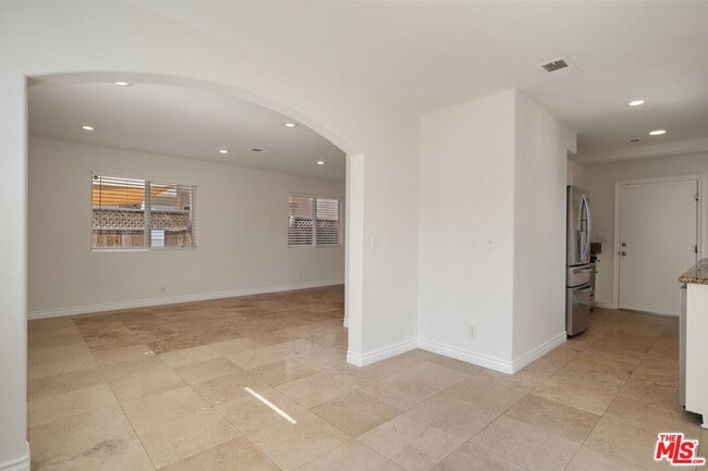 Building Photo - 4128 W 122nd St