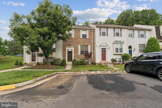 Building Photo - 5790 Burke Towne Ct