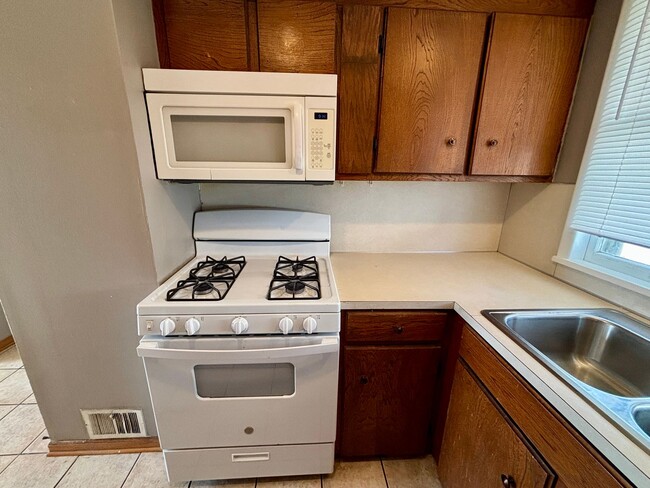 Building Photo - 4120 Orchard Ave