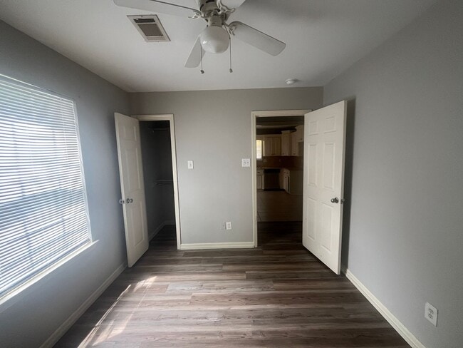 Building Photo - Nice 3 Br. 2 Bath home in Ward