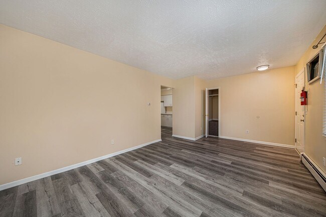 Building Photo - Copeland Avenue 6225 #B