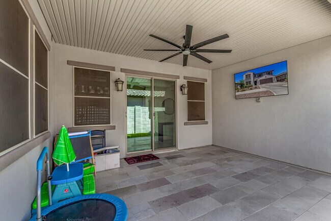 Building Photo - 9560 E Spiral Ave