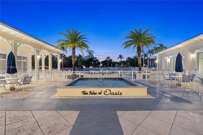 Building Photo - 2741 NE 4th St