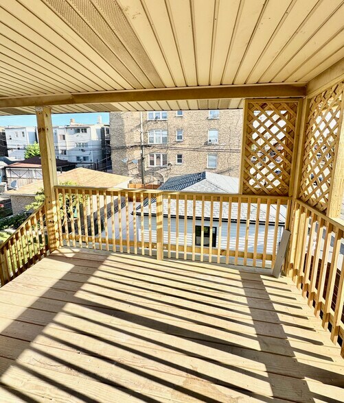 Building Photo - 4816 W Henderson St