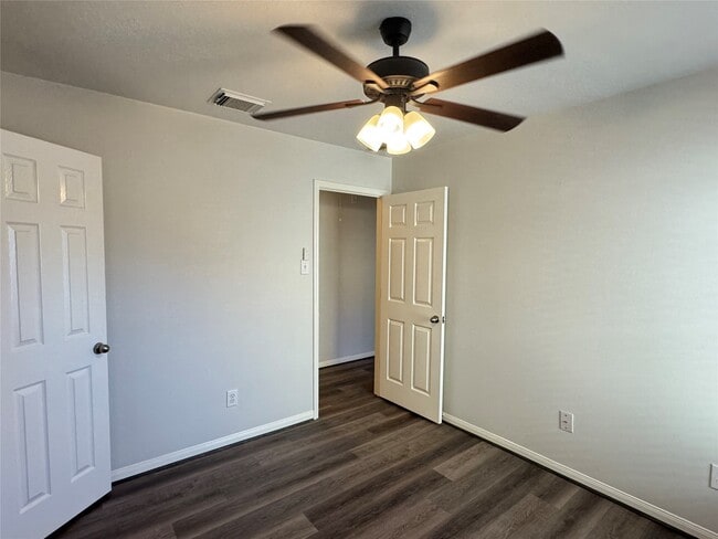 Building Photo - 21543 Falvel Misty Dr