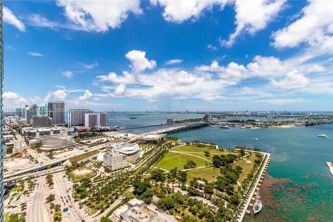 Building Photo - 888 Biscayne Blvd