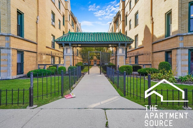 Building Photo - 2338 N Spaulding Ave