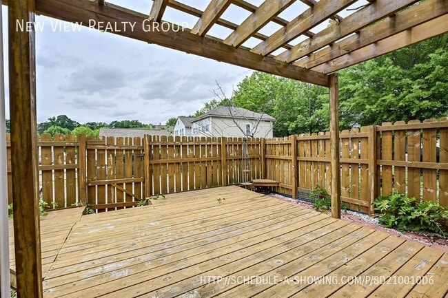 Building Photo - 9612 Mendenhall View Dr