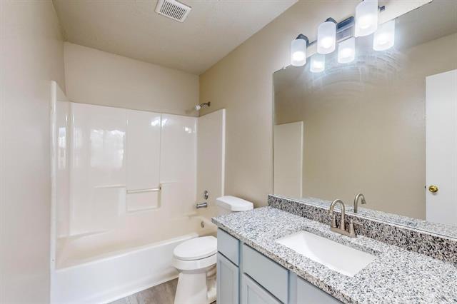 Building Photo - 919 Fairbanks Cir