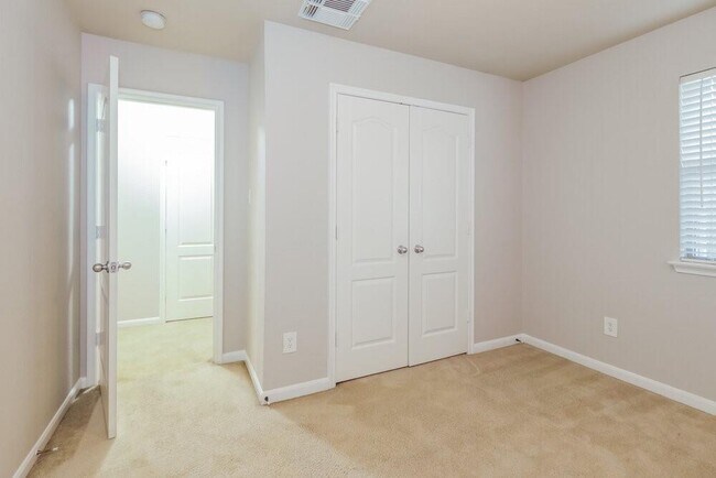 Building Photo - 6403 Misty Brook Bend Ct