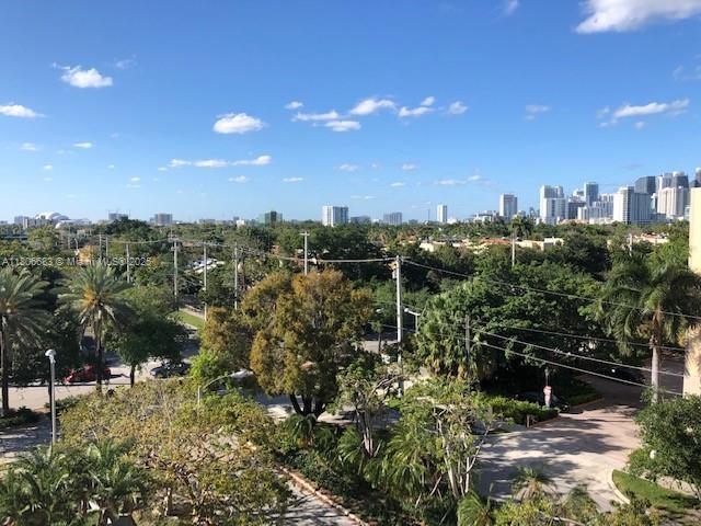 Building Photo - 2501 Brickell Ave