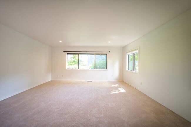 Building Photo - Greenleaf House: A Sustainable and Eco-Friendly Home!