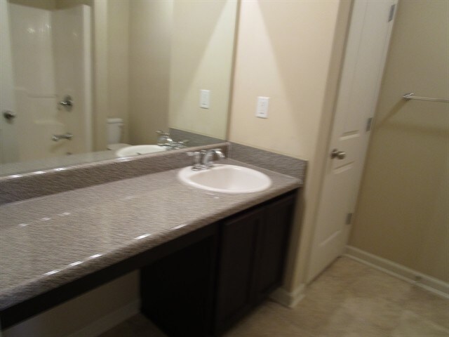 Building Photo - 220 Bandelier Cir