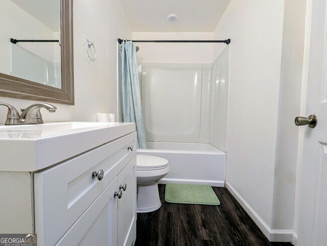 Building Photo - 2533 Godfrey Dr NW