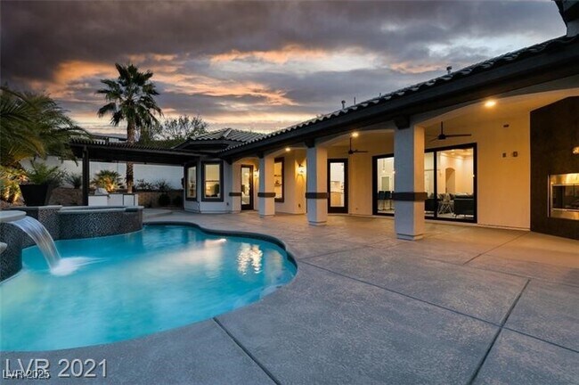 Building Photo - 794 Bolle Way