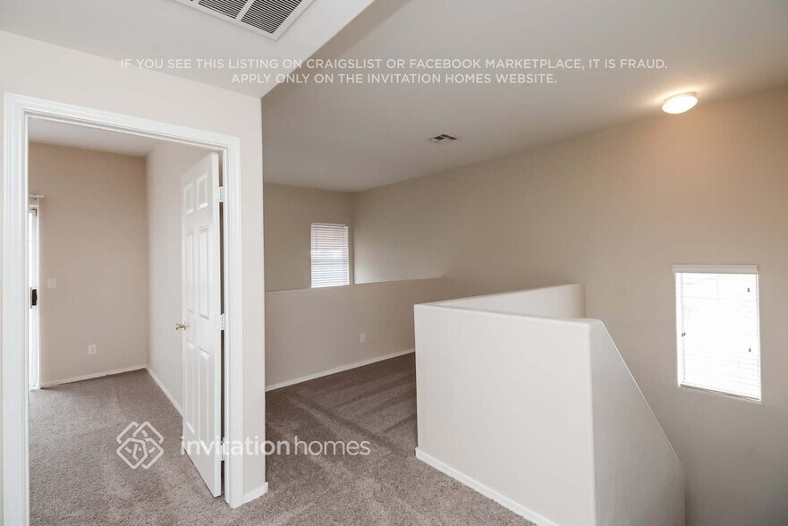 Building Photo - 1007 W Libra Dr