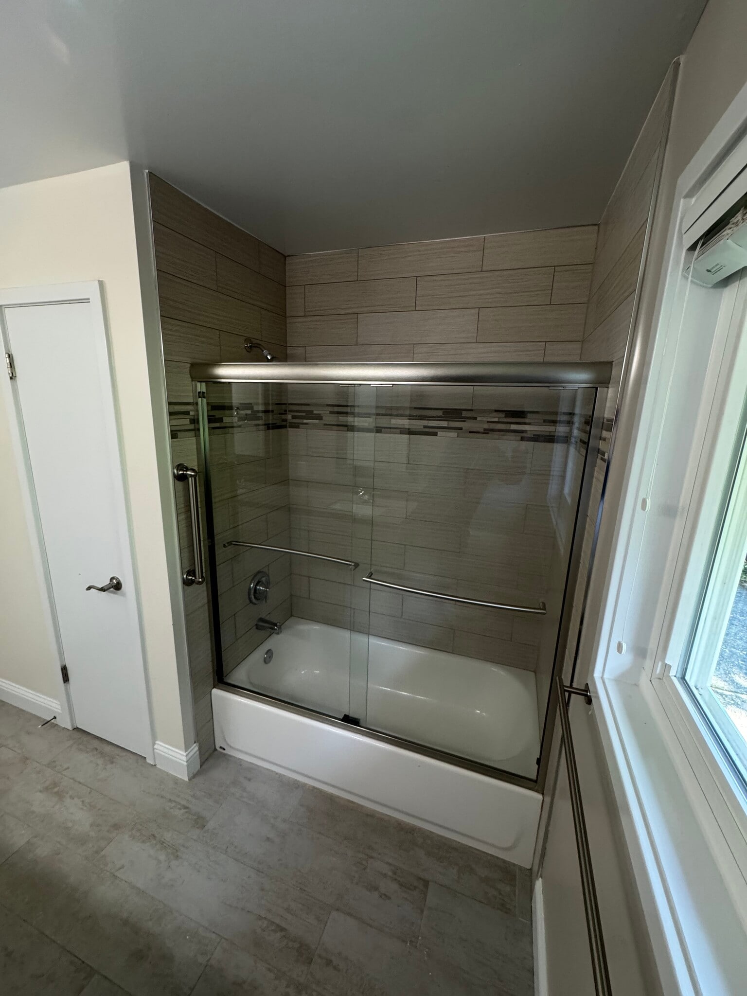 Building Photo - 1927 5th Ave