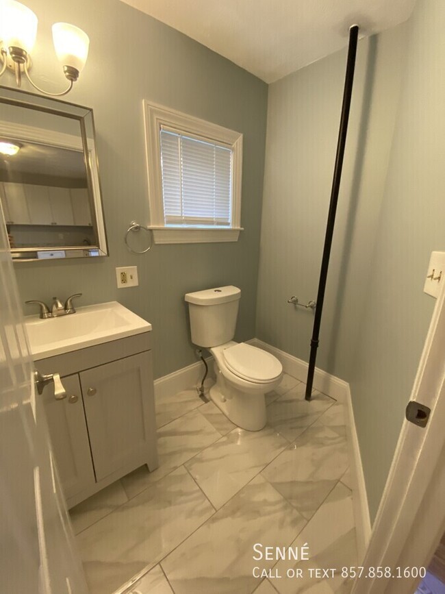 Building Photo - 309 A Highland Ave