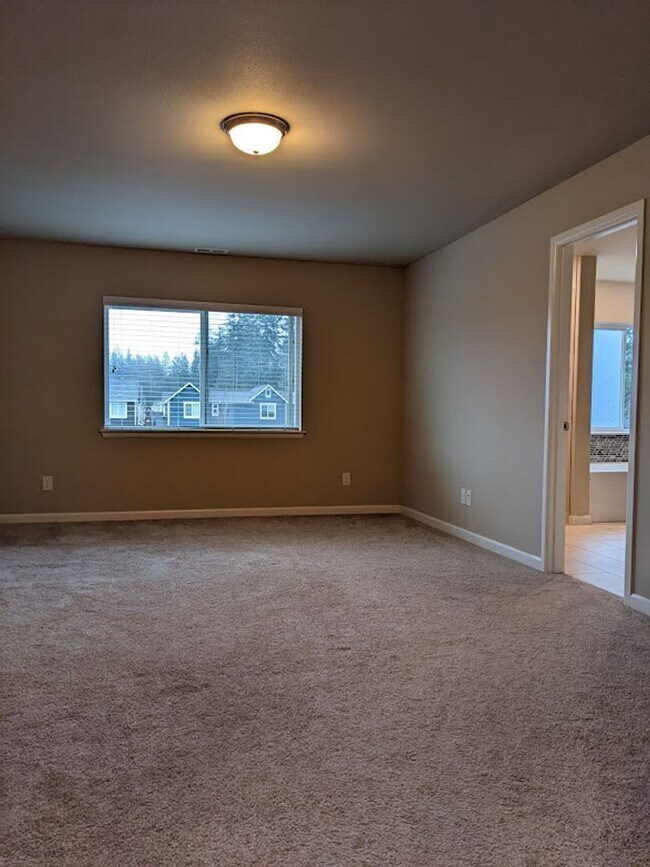 Building Photo - Northshore, Bothell, Millcreek 4 bedroom Home Special offer!