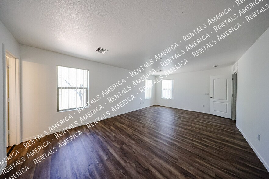 Building Photo - 9410 W Virginia Ave