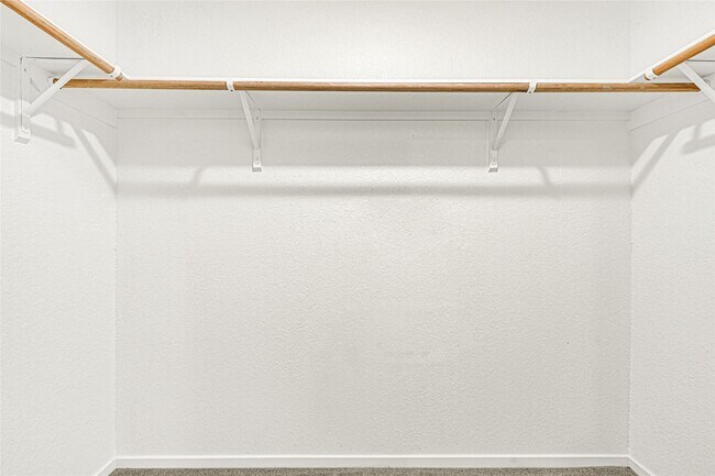 Building Photo - 509 Roserun Dr