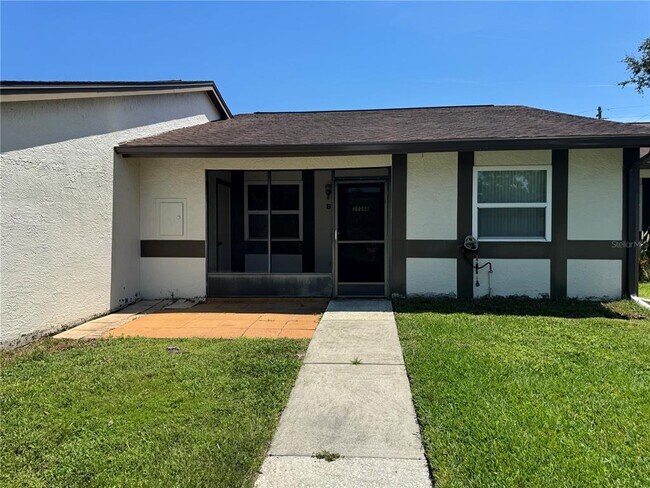 Building Photo - 2928 Bancroft Cir E