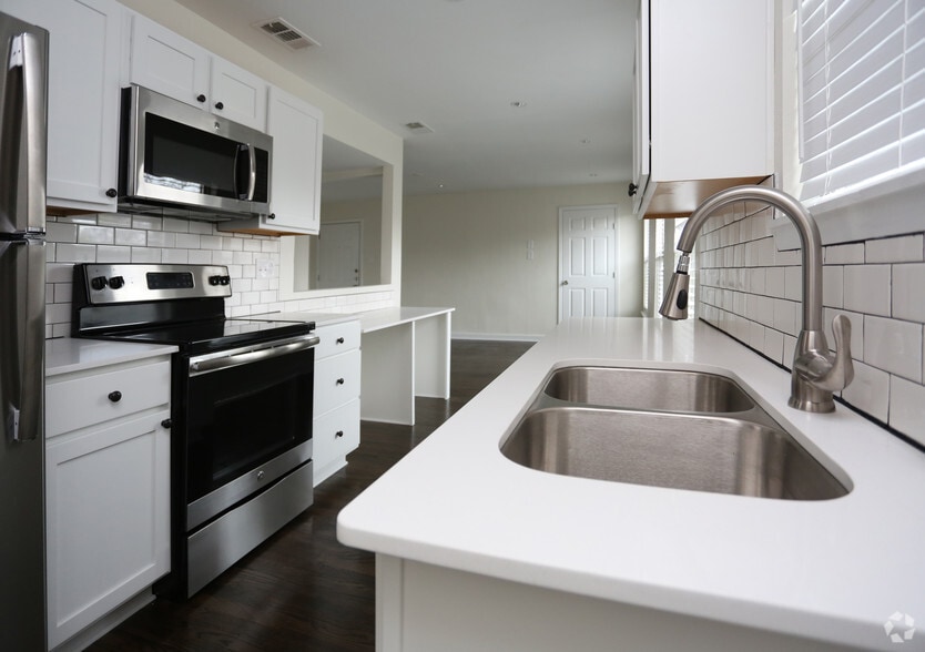 Devonshire 5411 Amherst Cir Dallas TX 75209 Apartment Finder