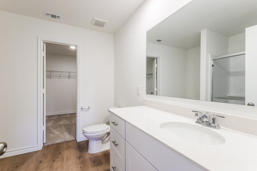 Building Photo - 10327 Monte Carmel Pl