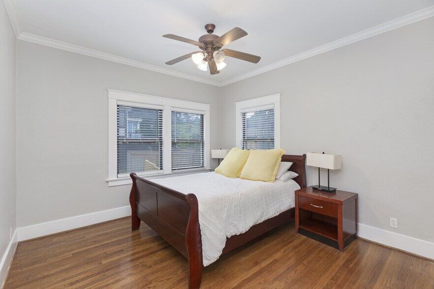 Building Photo - 3008 Blakemore Ave