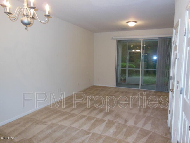 Building Photo - 3504 Summerlin Ln N