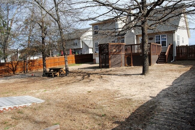 Building Photo - 2 Knot Ct