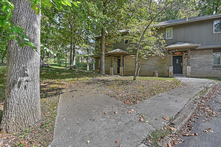 Building Photo - 208 Dean St