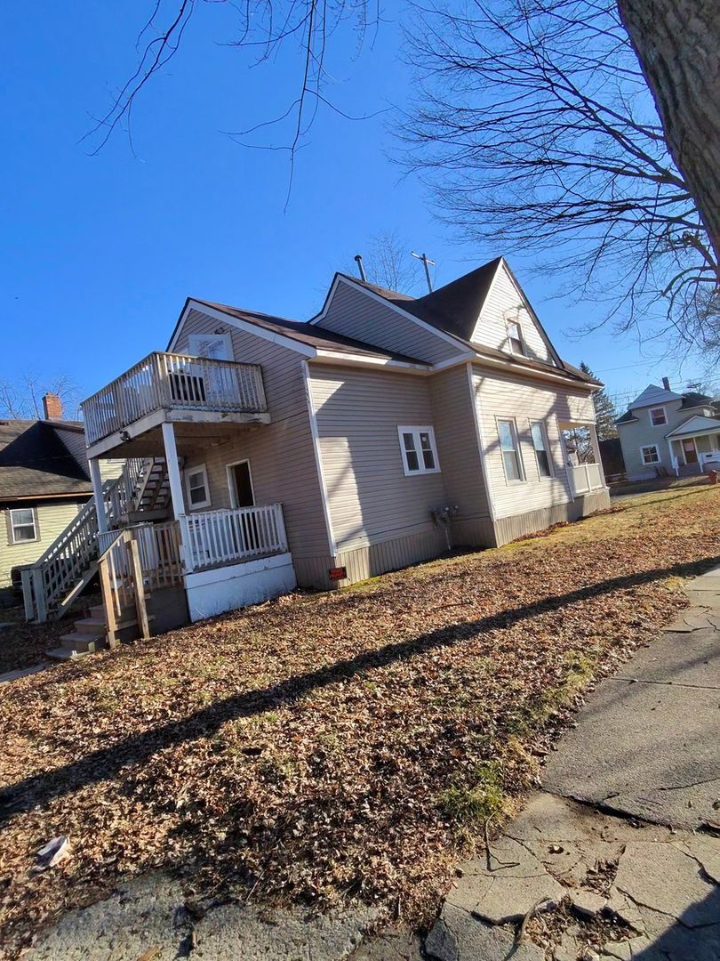 Building Photo - 1420 Adams St