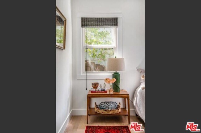 Building Photo - 12248 Laurel Terrace Dr