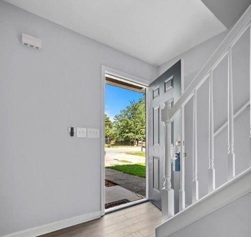 Building Photo - 558 Manning Rd SW