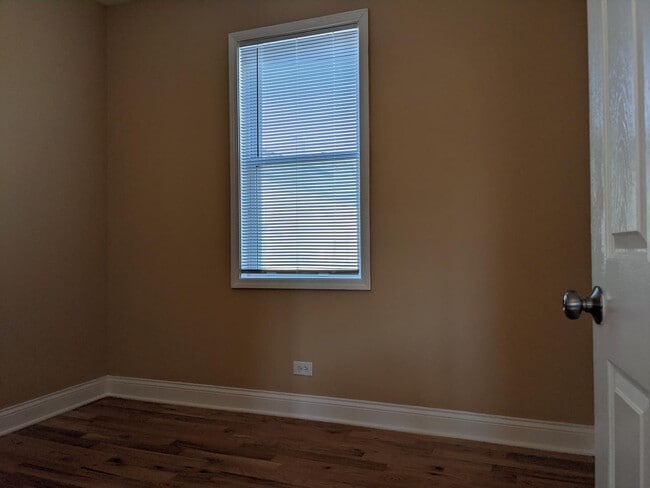 Building Photo - 712 S Aberdeen St