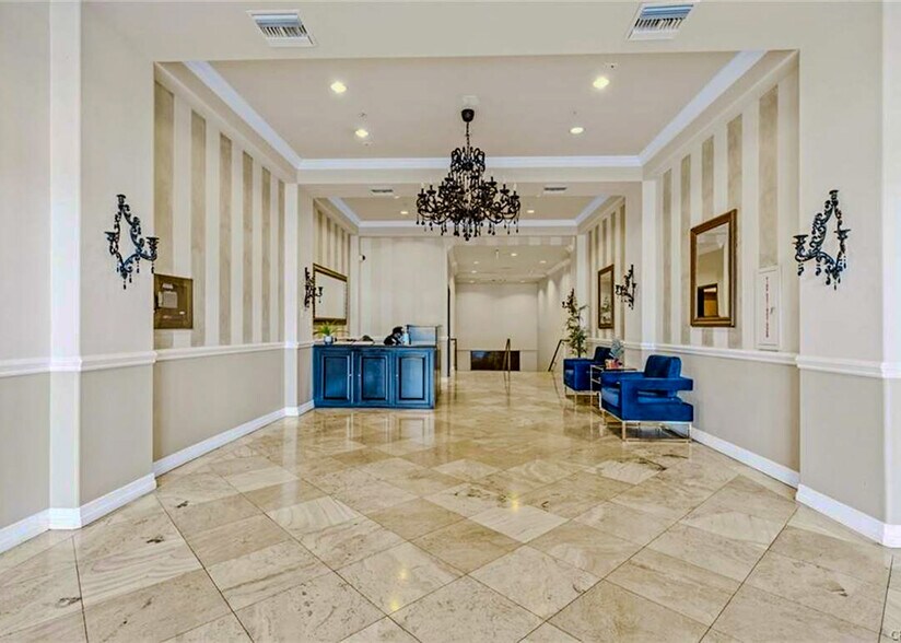 Building Photo - 3750 Santa Rosalia Dr