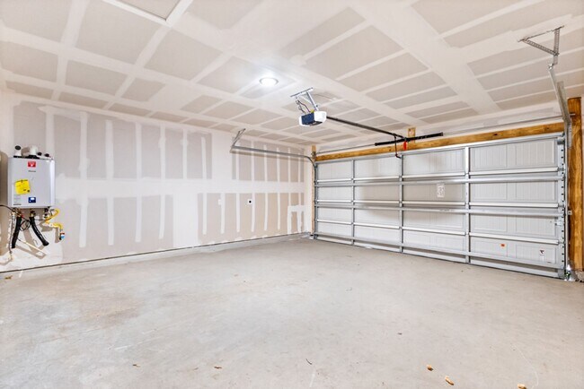 Building Photo - 3 Bedroom/2 Bath Vida Subdivision