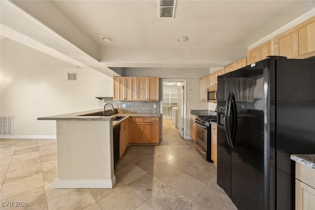 Building Photo - 1114 Vegas Valley Dr